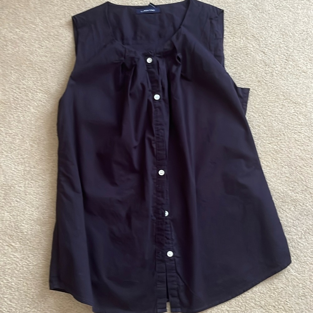 Navy sleeveless button down top